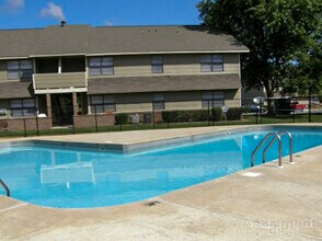 Summer Key Apartments in Decatur, AL - Building Photo - Building Photo