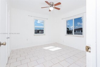 141 NW 43rd Pl, Unit 143 in Miami, FL - Building Photo - Building Photo