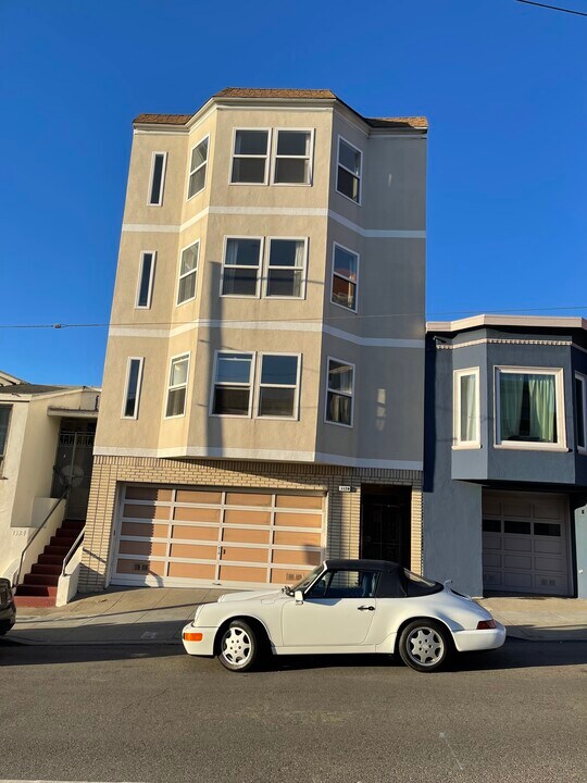 1120 Judah St, Unit 3 in San Francisco, CA - Building Photo