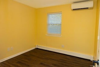 420 E 240th St in Bronx, NY - Building Photo - Building Photo