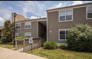 857 Malabu Dr, Unit 2102 in Lexington, KY - Building Photo