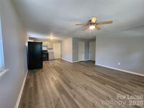 4633 Club View Dr in Concord, NC - Building Photo - Building Photo