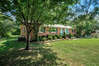 510 Lillard Rd in Murfreesboro, TN - Foto de edificio - Building Photo