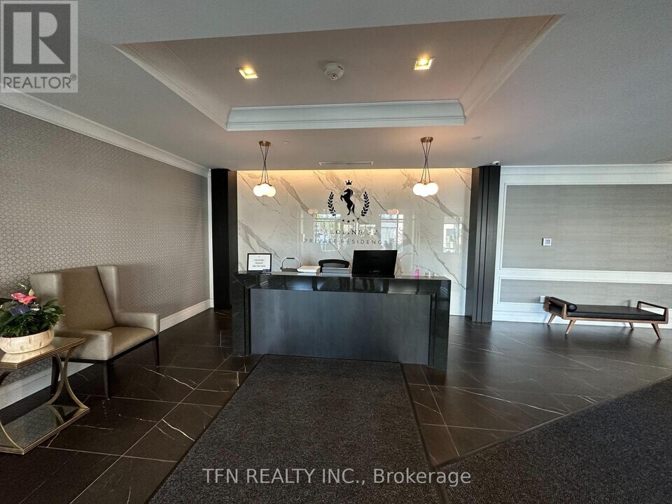 155 Caroline St S in Kitchener, ON - Building Photo
