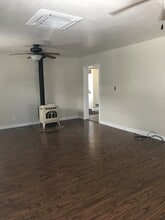 154 Center St in Jackson, CA - Building Photo - Building Photo