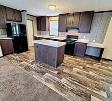 9359 Starboard Dr in Fair Haven, MI - Building Photo