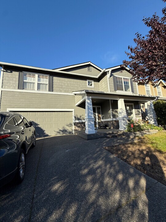 2404 SE 2nd Ct in Renton, WA - Building Photo