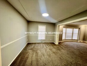 803 NE Mulberry St in Lee's Summit, MO - Building Photo - Building Photo