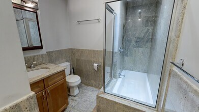 531 Newbury St, Unit 1 in Boston, MA - Foto de edificio - Building Photo