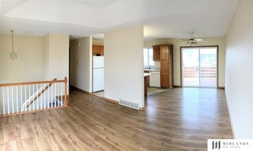 3208 Chad Ave in Bellevue, NE - Foto de edificio - Building Photo