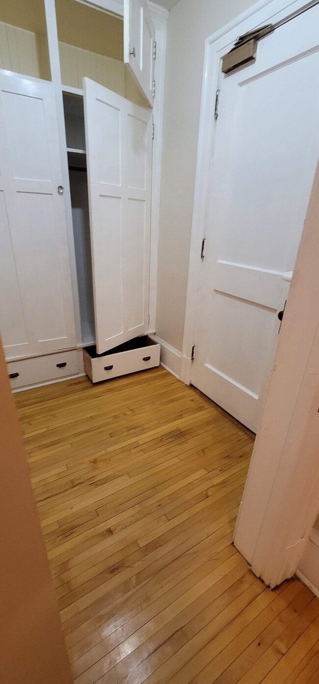 2011 6th Ave E in Hibbing, MN - Building Photo - Building Photo