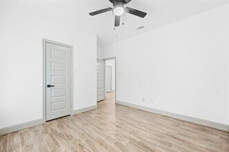 4801 Shackleford St in Fort Worth, TX - Building Photo - Building Photo