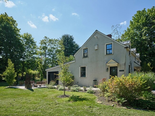 6098 Upper York Rd in New Hope, PA - Building Photo - Building Photo