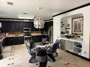 11307 Sierra Trail in San Antonio, TX - Building Photo - Building Photo