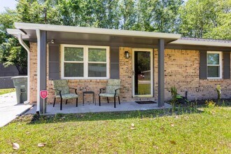 147 Becky St in Hinesville, GA - Building Photo - Building Photo