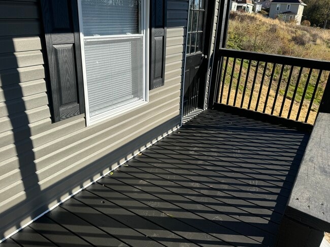 1111 1/2 Carleton St in Fairmont, WV - Foto de edificio - Building Photo