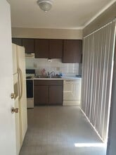 201 College Ave, Unit 201 in Lincoln, IL - Foto de edificio - Building Photo
