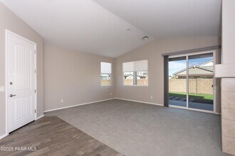 1352 Warbler Wy in Prescott, AZ - Building Photo - Building Photo