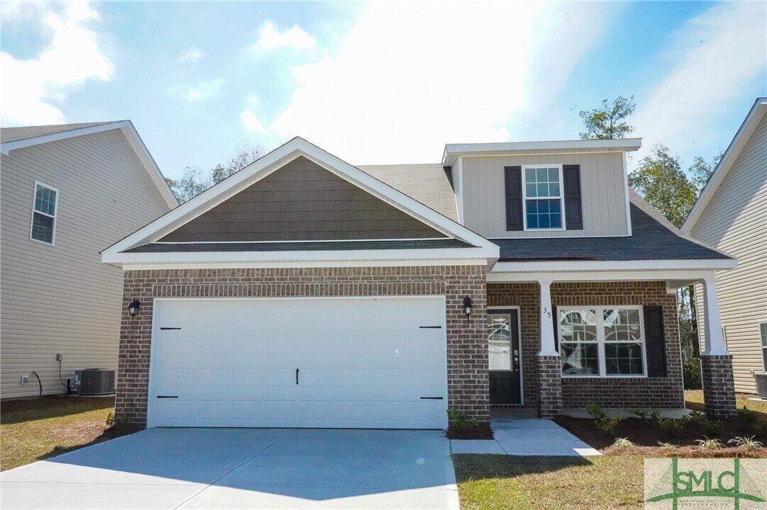35 Sago Palm Wy in Bloomingdale, GA - Building Photo