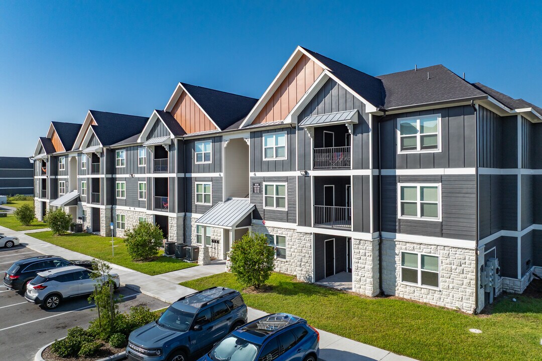 Retreat at Stuart Crossing in Bartow, FL - Building Photo
