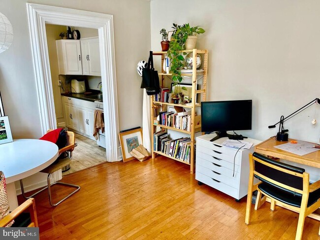 property at 2314 E Cumberland St
