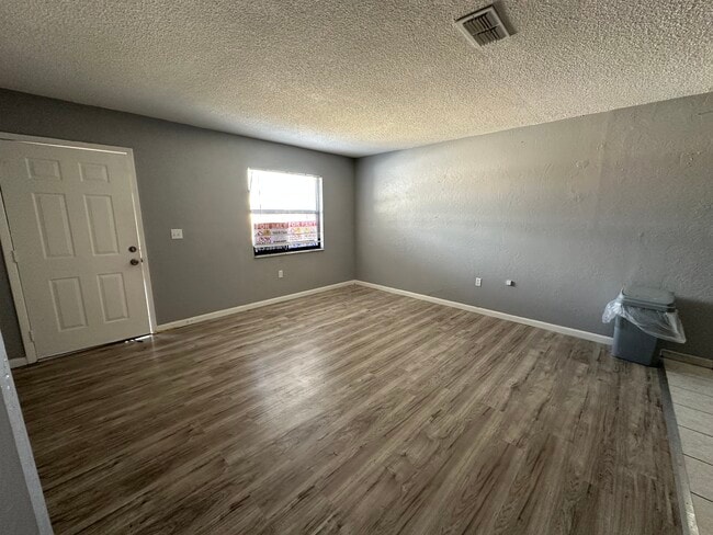 331 Blanco Ct in Avon Park, FL - Foto de edificio - Building Photo