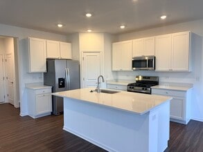 15141 S Hepworth Pl in Plainfield, IL - Building Photo - Building Photo