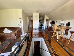 46 Dana St, Unit C in Cambridge, MA - Building Photo - Building Photo