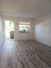 640 SE 2nd Ave in Boynton Beach, FL - Building Photo - Building Photo