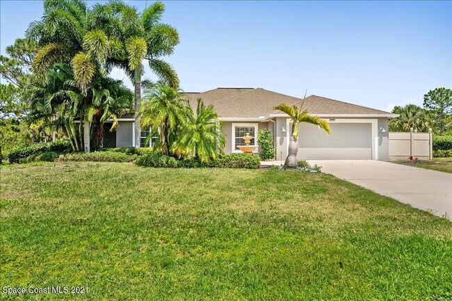 5867 Treasure Ln in Grant Valkaria, FL - Building Photo - Building Photo