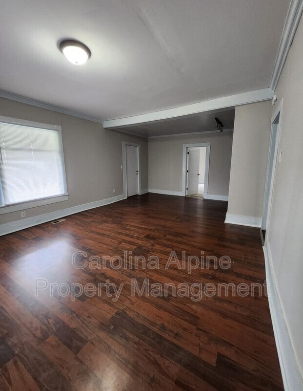 1028 S Main St in Salisbury, NC - Building Photo - Building Photo