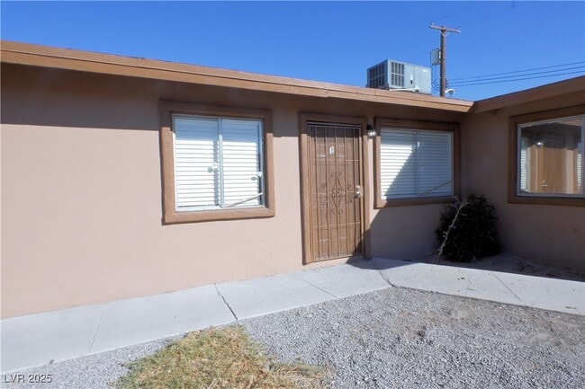 2608 E Mesquite Ave in Las Vegas, NV - Building Photo - Building Photo