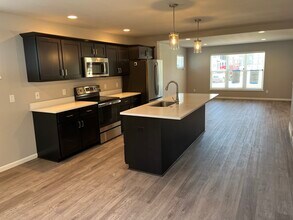 2024 Tori Frost Dr in Madison, WI - Building Photo - Building Photo