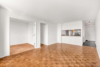 200 Rector Pl in New York, NY - Building Photo - Building Photo
