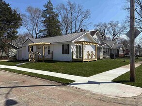 1002 S 36th St in South Bend, IN - Building Photo - Building Photo