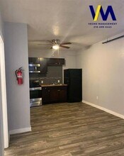 2305 Pinn Rd in San Antonio, TX - Building Photo - Building Photo