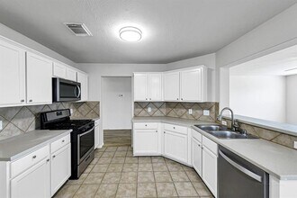 4818 Plum Forest Rd in Houston, TX - Building Photo - Building Photo