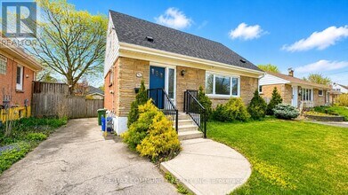 386 Whitney Ave in Hamilton, ON - Building Photo - Building Photo