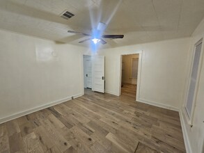 321 W Elm St in Walnut Ridge, AR - Building Photo - Building Photo