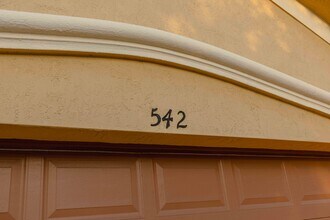 542 Conservation Dr in Weston, FL - Building Photo - Building Photo