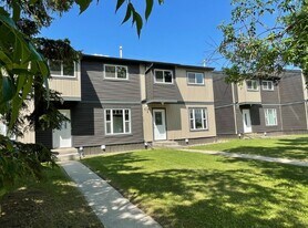 The Westside Towns in Stettler, AB - Building Photo