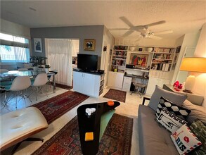 2110 NE 39th St in Fort Lauderdale, FL - Building Photo - Building Photo