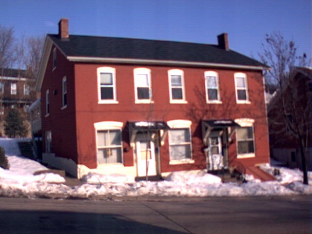 631 University Ave in Dubuque, IA - Building Photo - Building Photo