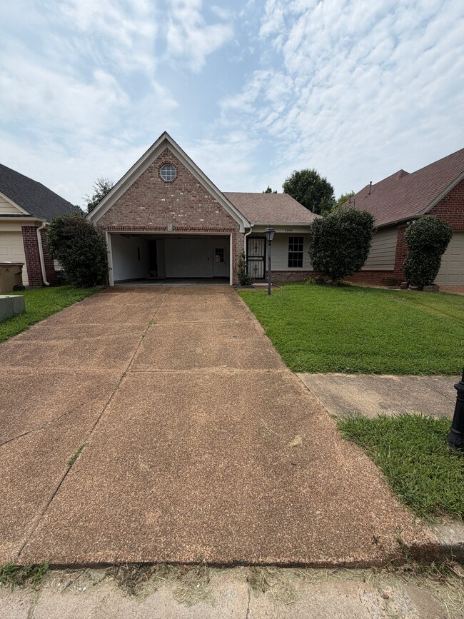 property at 7041 Kings Crown Dr
