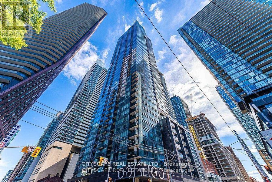 295-295 Adelaide St W in Toronto, ON - Building Photo