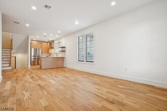 51 New St in Montclair, NJ - Building Photo - Building Photo