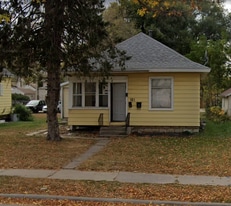 521 4th Ave NW, Unit 1 in Rochester, MN - Building Photo