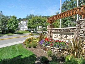 The Heights at Bear Creek in Redmond, WA - Building Photo