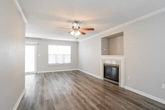 4530 Fox Thorne Dr in Charlotte, NC - Foto de edificio - Building Photo