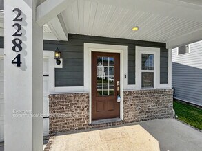 2284 Robert Gwynne Dr in Smyrna, TN - Building Photo - Building Photo